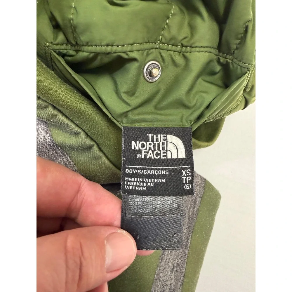 The North Face Boys Reversible Hooded Zip Up Jacket Green Gray Stripe Size‎ XS